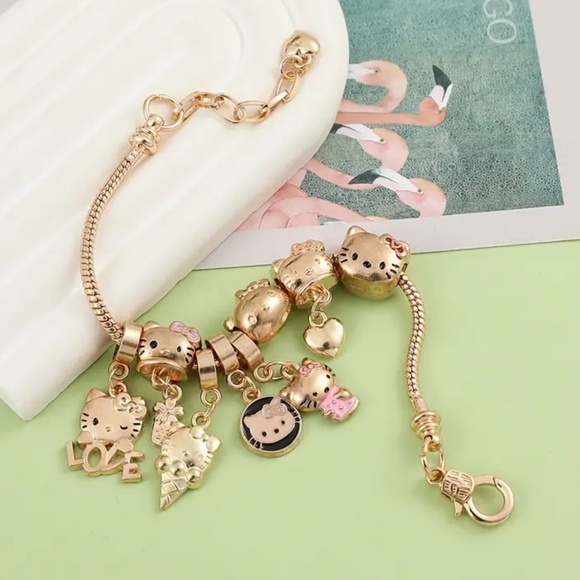 NWT! Sanrio Hello Kitty Golden Tone Charm Bracelet European Style Bracel… - Picture 3 of 4